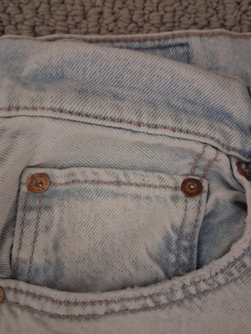 American Eagle Outfitters Women’s Light Wash Wide-Leg Jeans